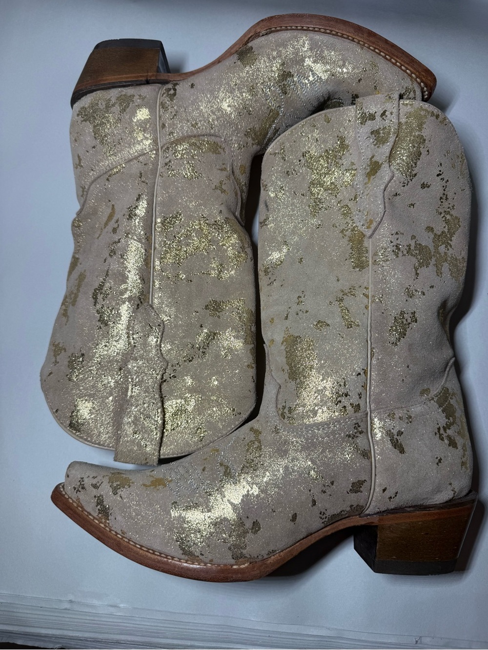 CORRAL GOLDEN TOUCHES SUEDE WESTERN BOOTS - SNIP TOE women’s size 6
